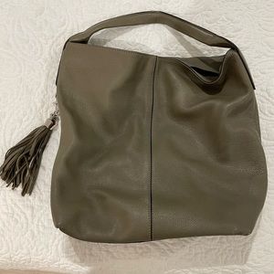 Leather shoulder bag